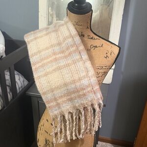 Elegant Cream and Tan Striped Scarf